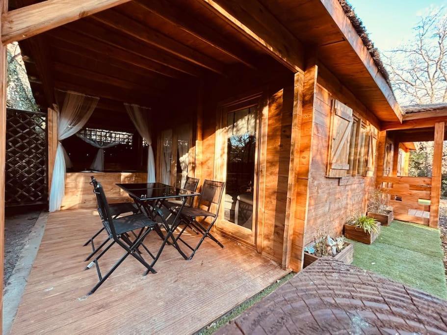 Chalet Bois Jacuzzi Bessan Luaran gambar