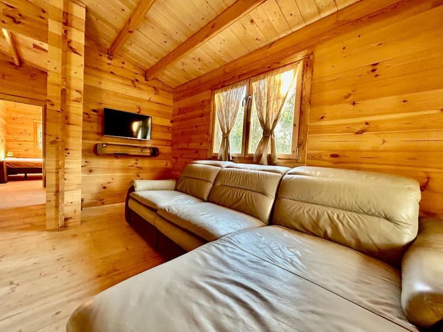 Chalet Bois Jacuzzi Bessan Luaran gambar